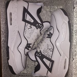 Jordan retro 4 size 7 youth